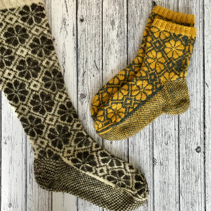 Fra gamle strømper til nye sokker